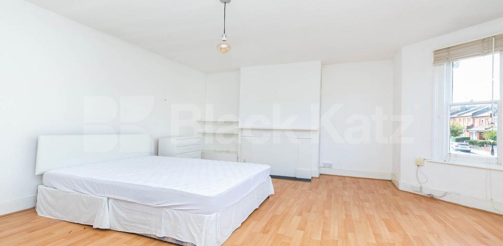 			NEW INSTRUCTION!, 2 Bedroom, 1 bath, 1 reception Flat			 Landrock road, Crouch End